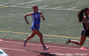 2013-05-11 - Veronica Mejia finishing 800