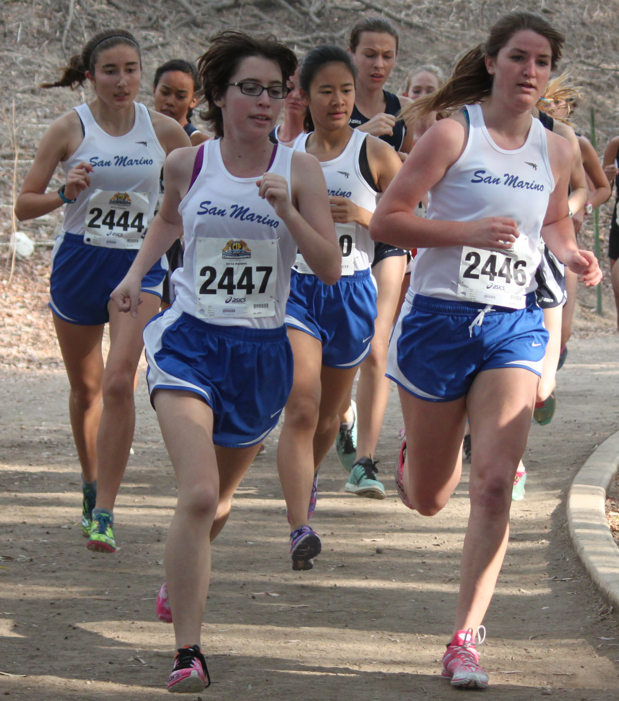 2014-11-15 - Girls in Pack at Half Mile